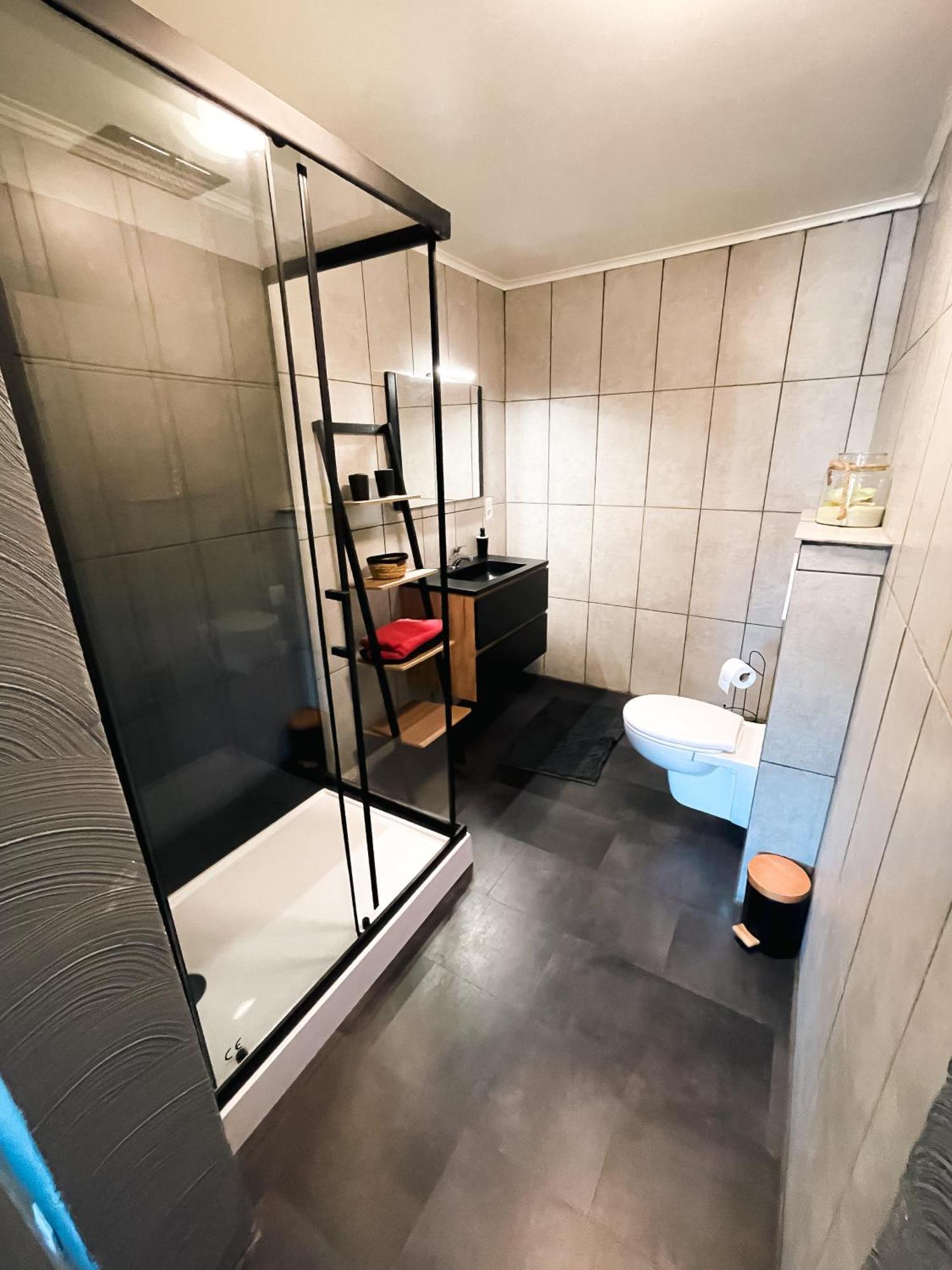 エワイユ Le Petit Broux Bed & Breakfast エクステリア 写真