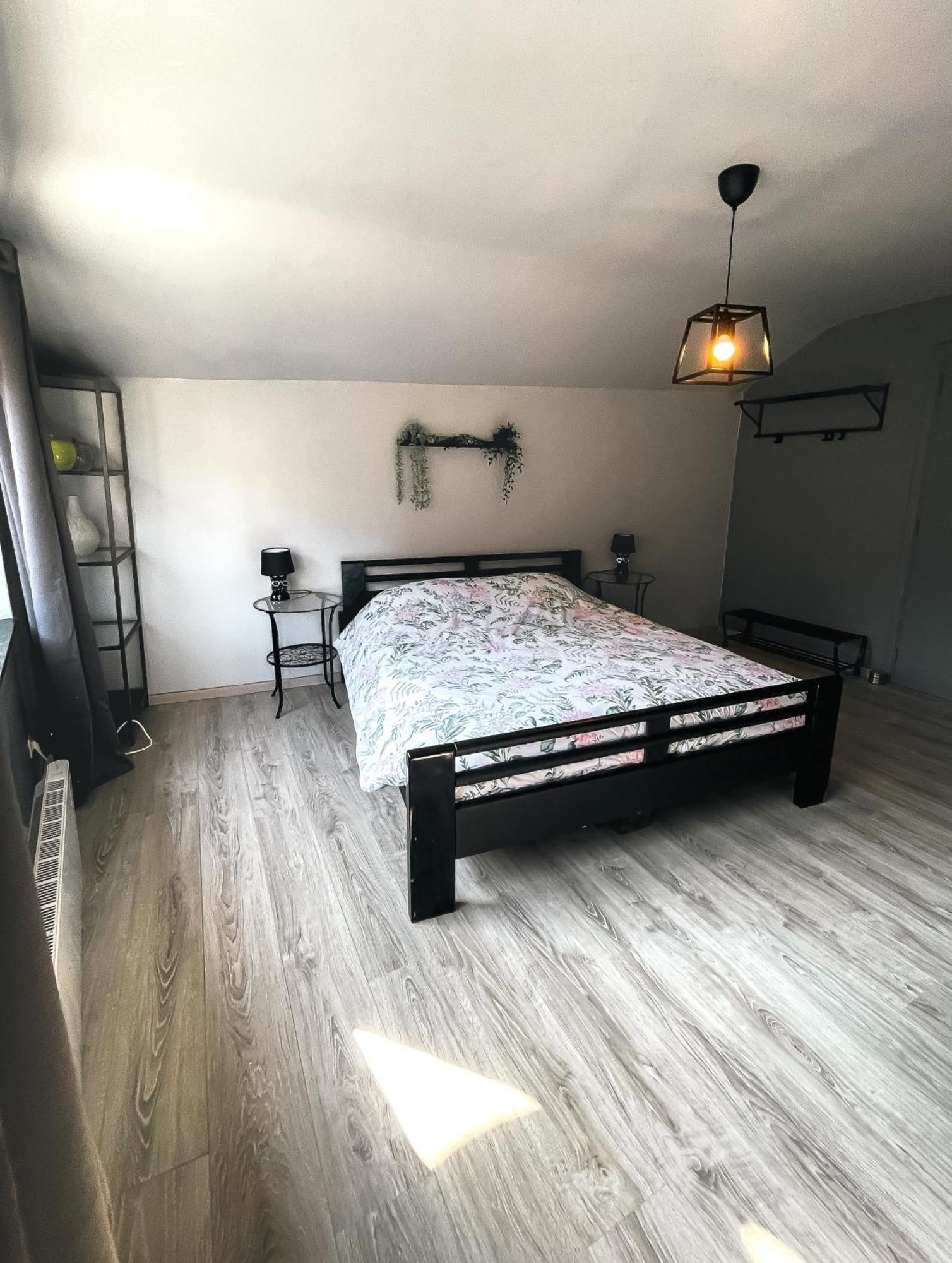 エワイユ Le Petit Broux Bed & Breakfast エクステリア 写真