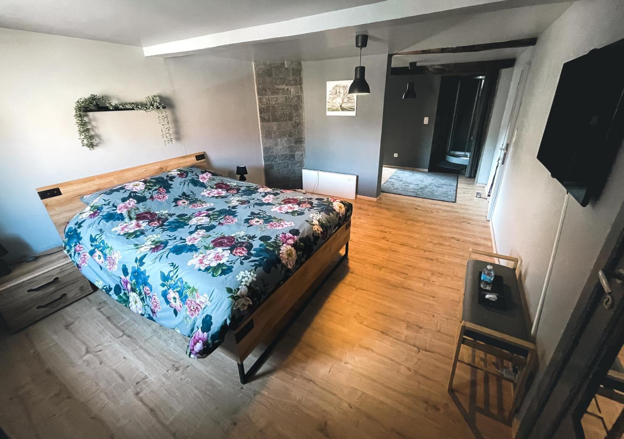 エワイユ Le Petit Broux Bed & Breakfast エクステリア 写真